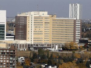Hospitals in Canada 